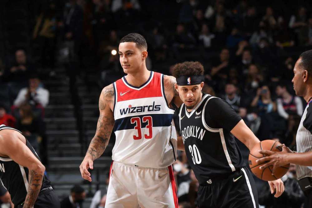 三连败！利物浦1-4埃因霍温Liverpool 1-4 PSV 🥶（利物浦吞下三连败：1-4不敌PSV埃因霍温 🥶）