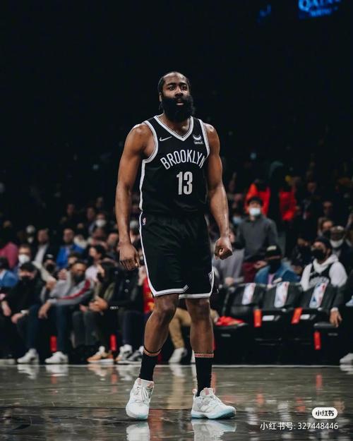 前锋终于找到射门感觉（前锋重拾进球感觉）