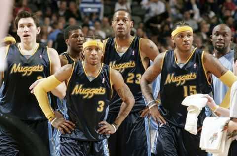 广东男篮防守稳固力克上海（广东男篮凭稳固防守击败上海队）