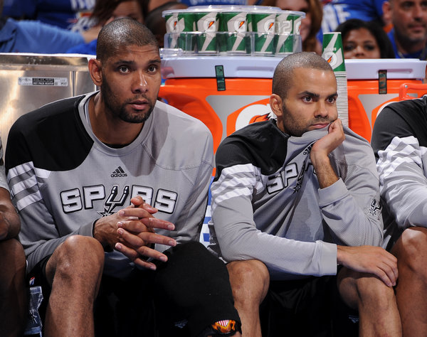 伤愈归来！阿方索·戴维斯时隔262天后重回拜仁大名单（阔别262天，阿方索·戴维斯复出重返拜仁大名单）